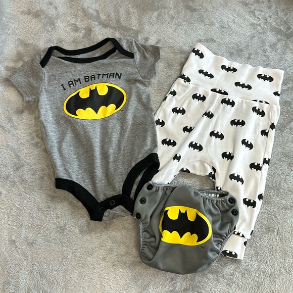 DC Other - DC - Batman - 3 piece newborn set. Size 0 to 3 months